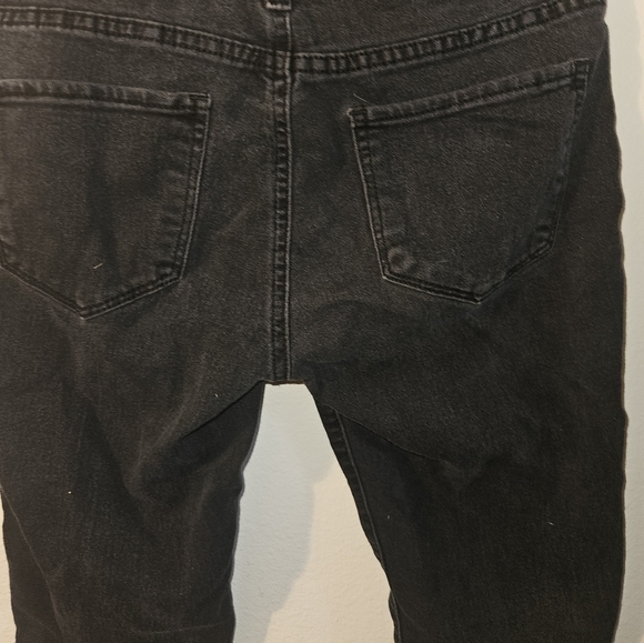 Forever 21 Womans Black Bermuda Shorts Size 27 - Picture 8 of 10